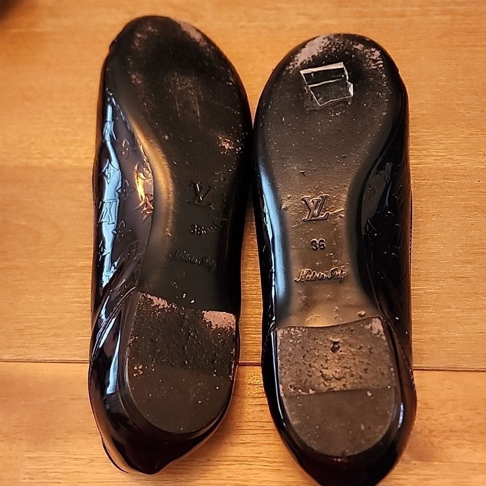 Authentic Louis Vuitton Claudia Black Vernis Patent Gold Chain Monogram Flats 36 - Picture 5 of 9